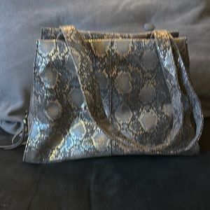 Hobo Snake print